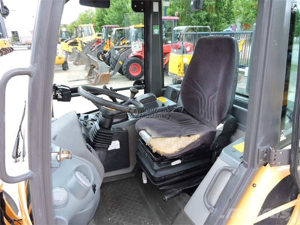 Volvo L25F + FORK Kolesni nakladalci