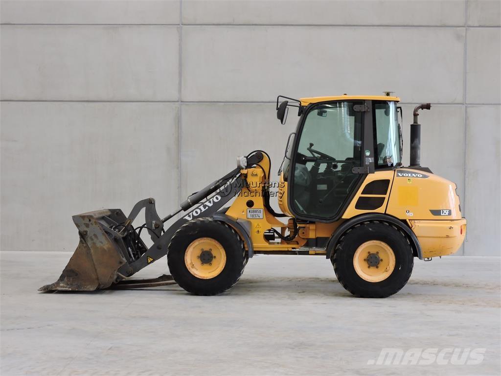 Volvo L25F + FORK Kolesni nakladalci