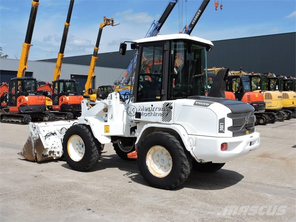 Volvo L30G + FORK Kolesni nakladalci