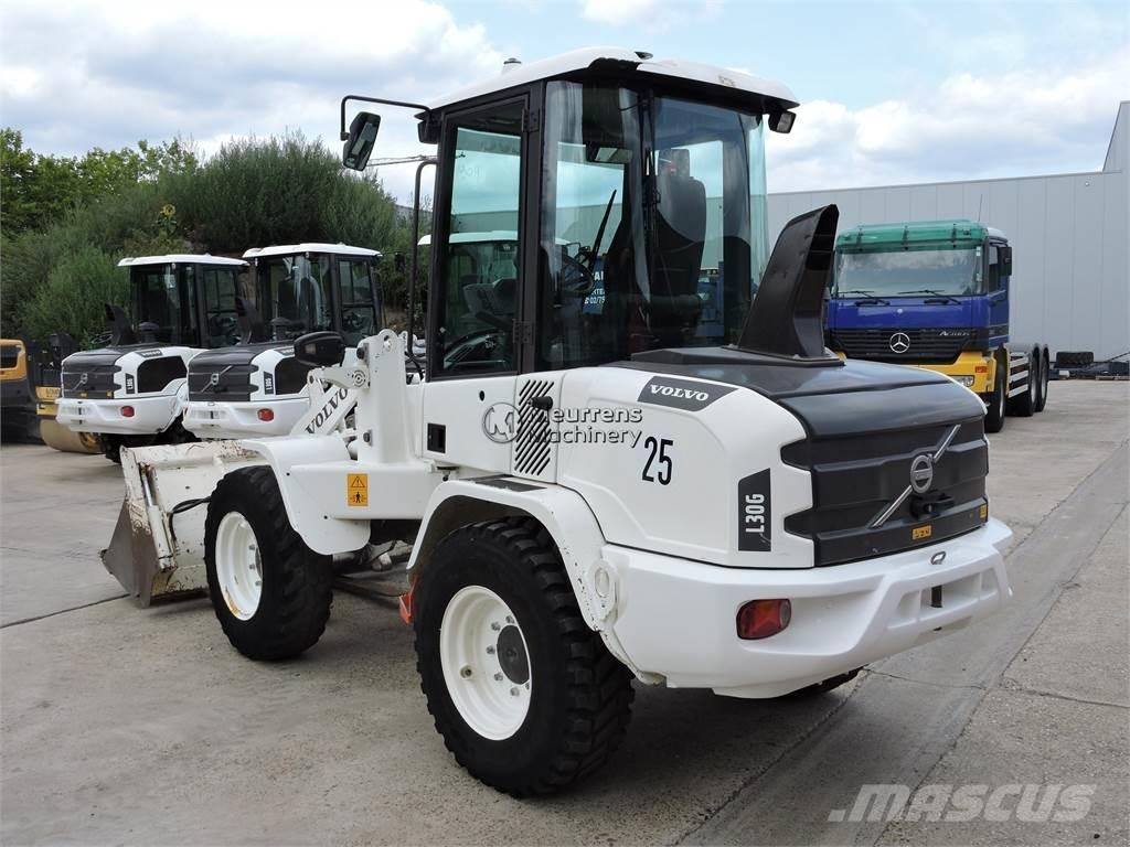 Volvo L30G + FORK Kolesni nakladalci