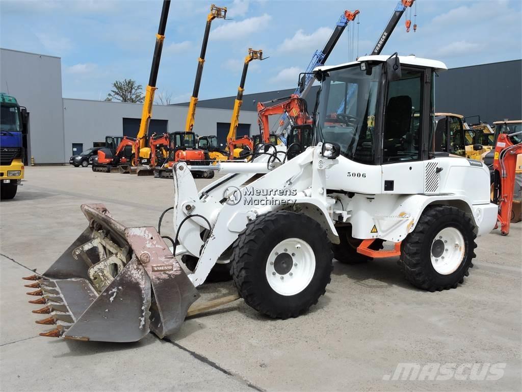 Volvo L30G + FORK Kolesni nakladalci