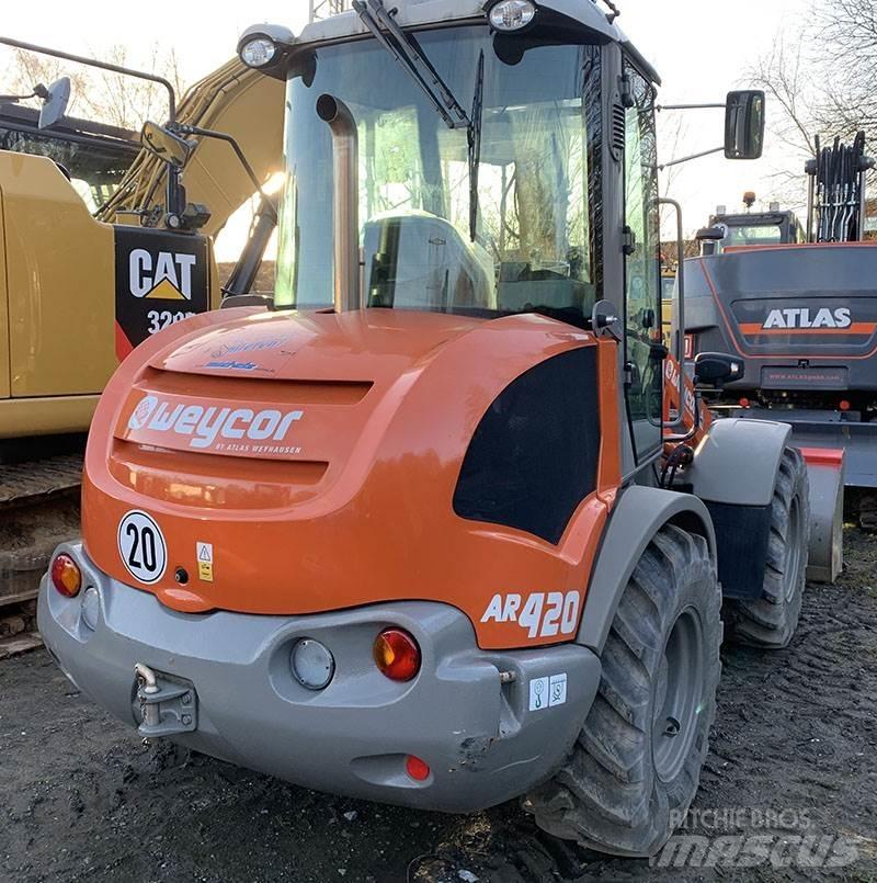 Weycor AR 420 Kolesni nakladalci