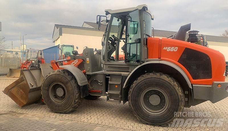 Weycor AR 660 Kolesni nakladalci