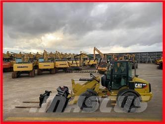 CAT 908 M Kolesni nakladalci