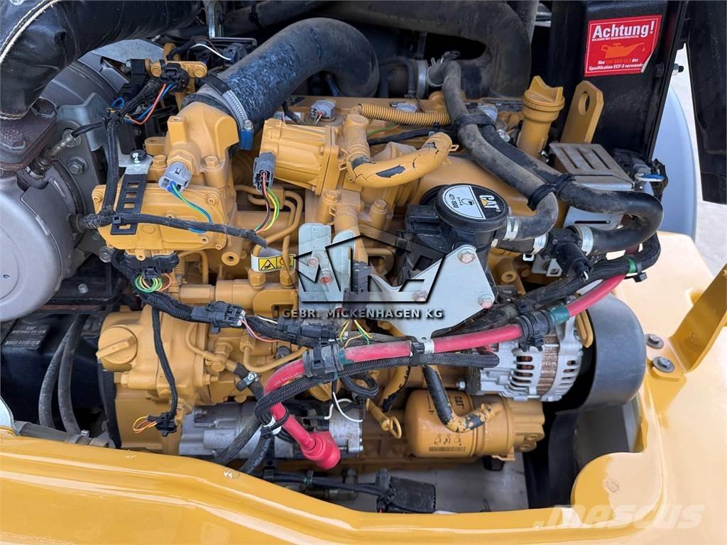 CAT 908 M Kolesni nakladalci