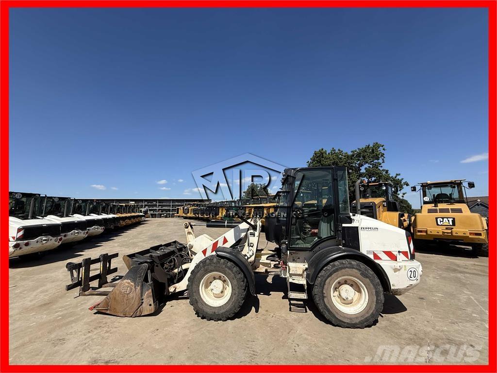 CAT 908 M Kolesni nakladalci