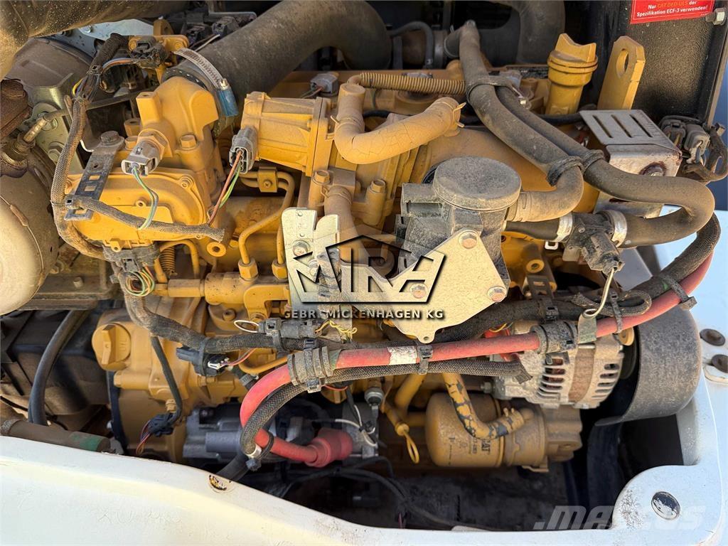 CAT 908 M Kolesni nakladalci