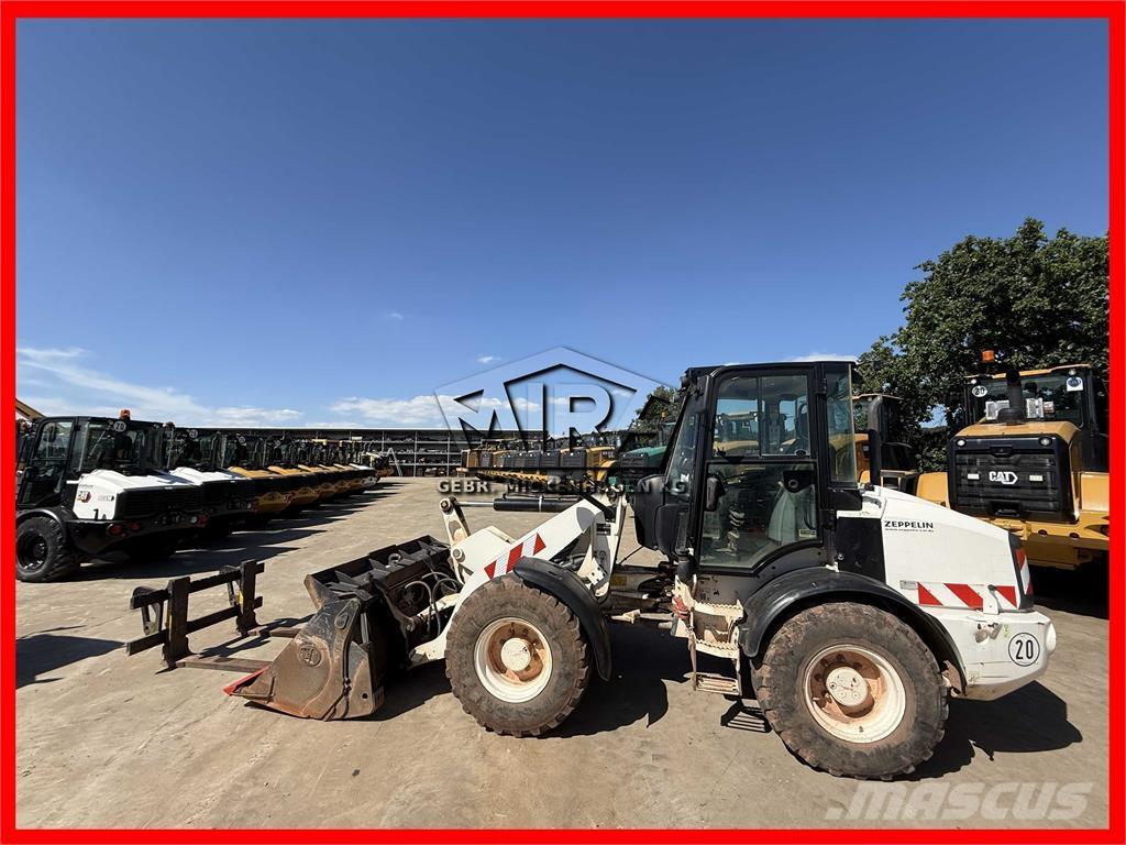 CAT 908 M Kolesni nakladalci