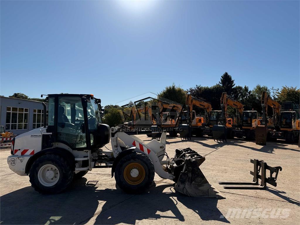 CAT 908 M Kolesni nakladalci