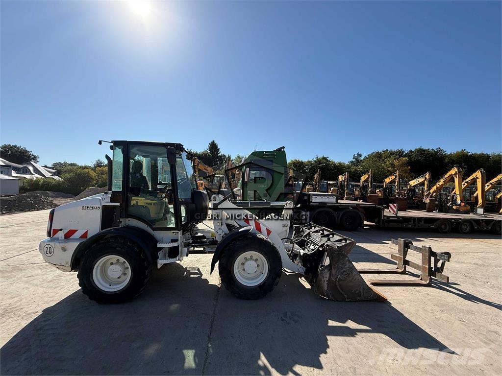 CAT 908 M Kolesni nakladalci