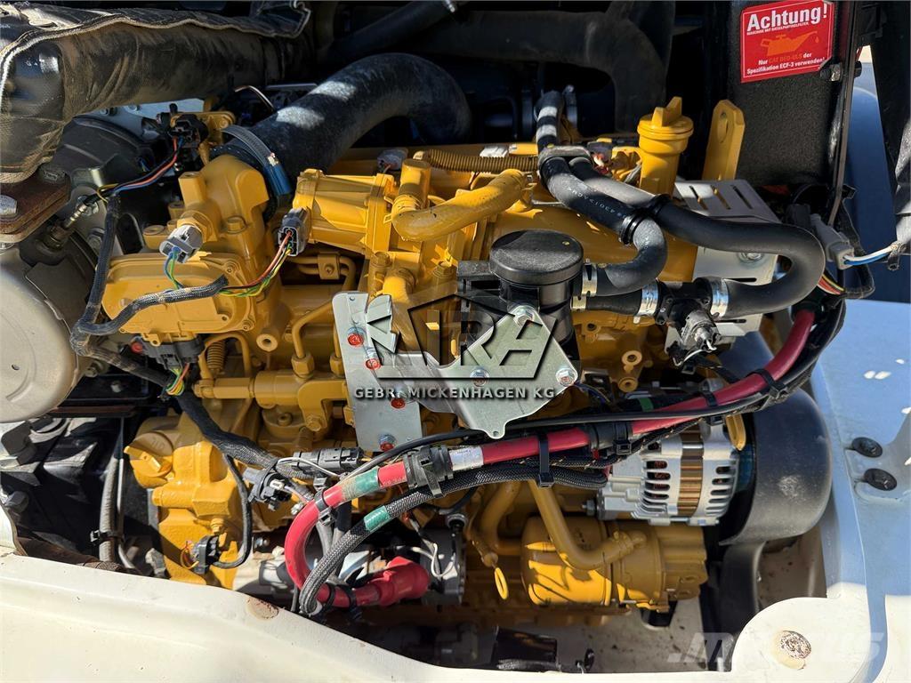 CAT 908 M Kolesni nakladalci