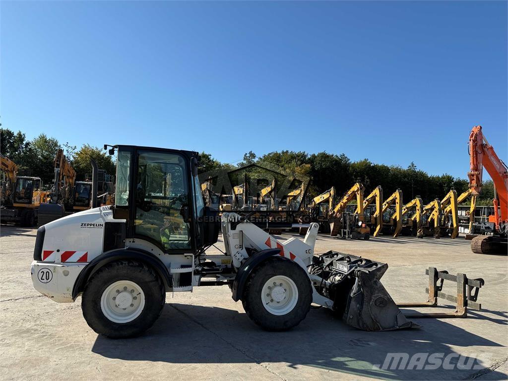 CAT 908 M Kolesni nakladalci