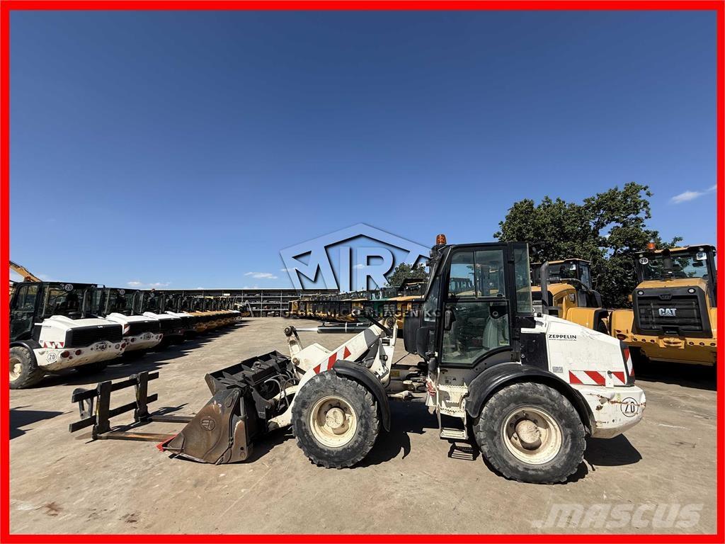 CAT 908 M Kolesni nakladalci