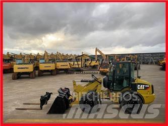 CAT 908M Kolesni nakladalci