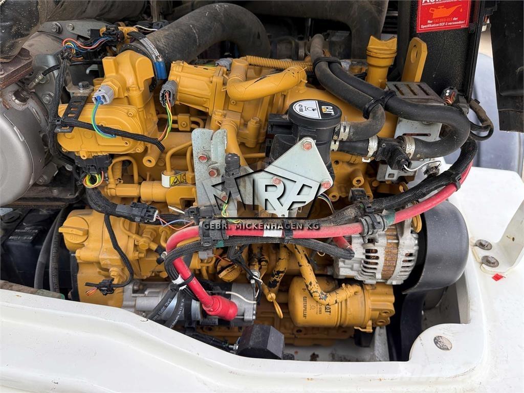CAT 908M Kolesni nakladalci