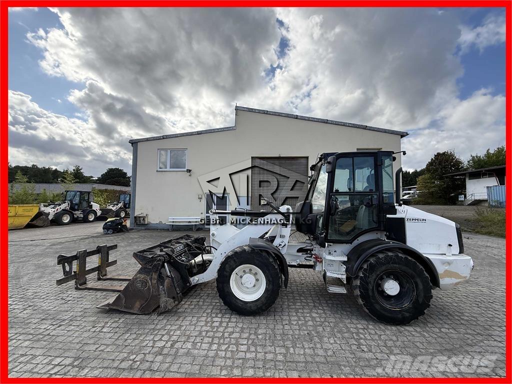 CAT 908M Kolesni nakladalci