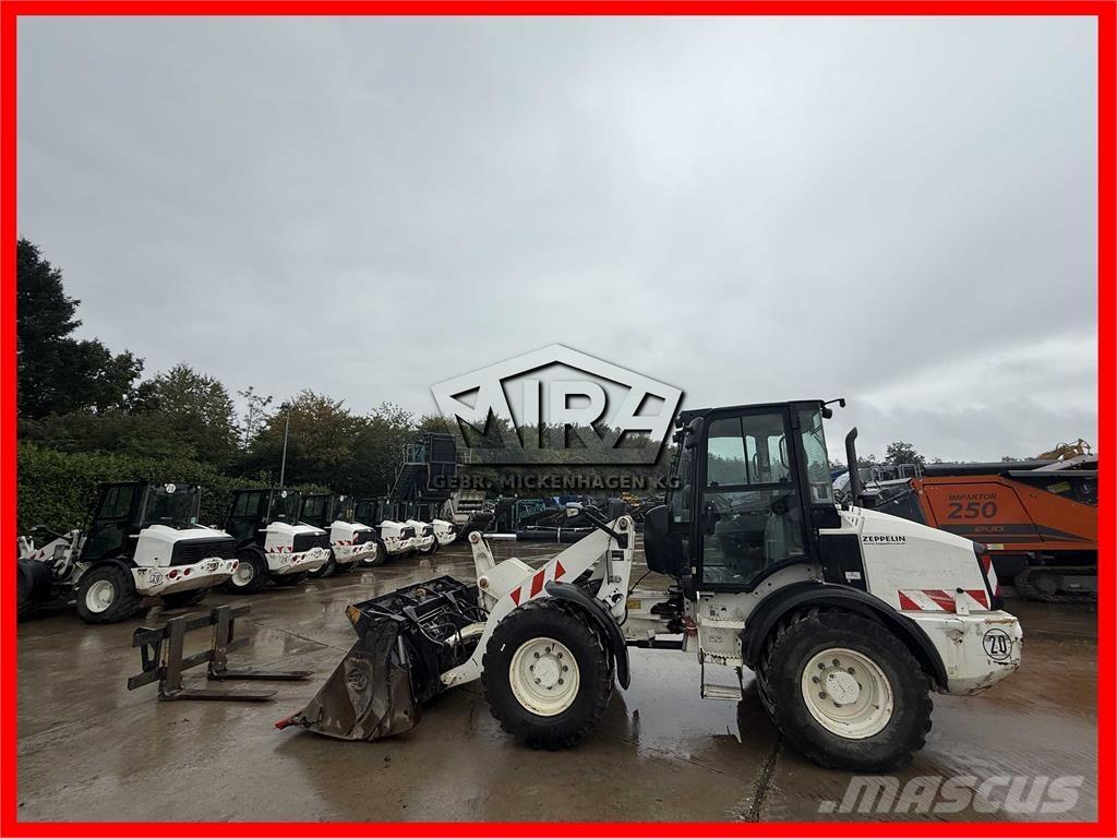 CAT 908M Kolesni nakladalci