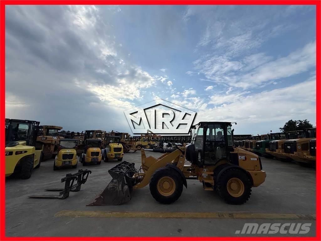 CAT 908M Kolesni nakladalci