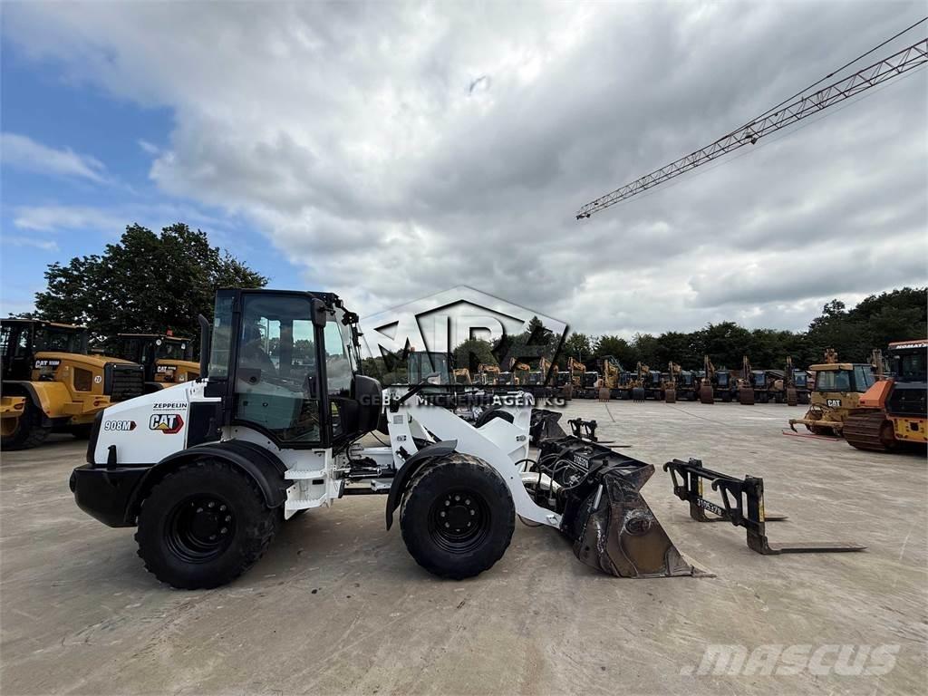 CAT 908M Kolesni nakladalci