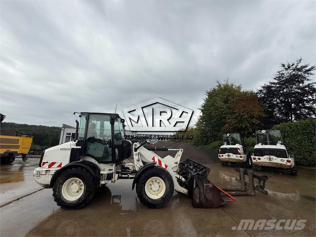 CAT 908M Kolesni nakladalci