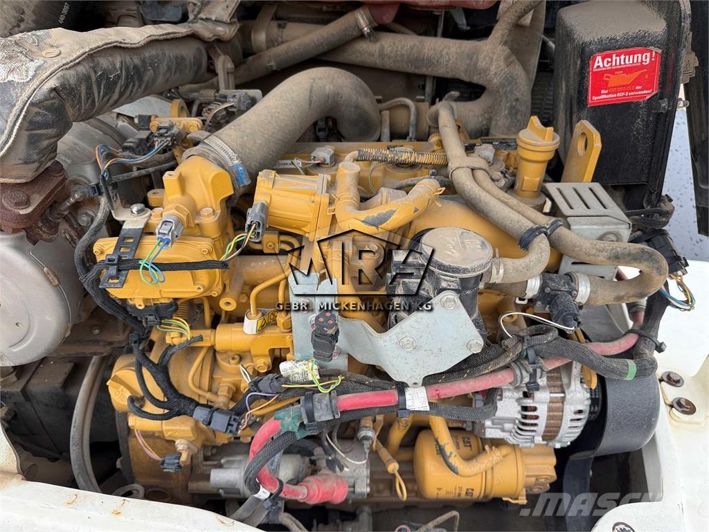 CAT 908M Kolesni nakladalci