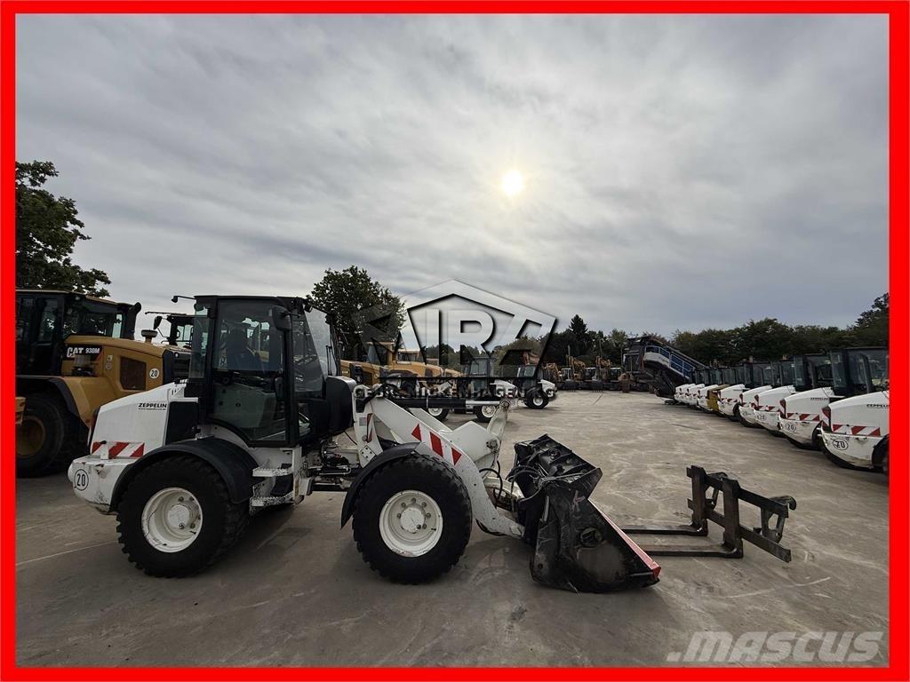 CAT 908M Kolesni nakladalci
