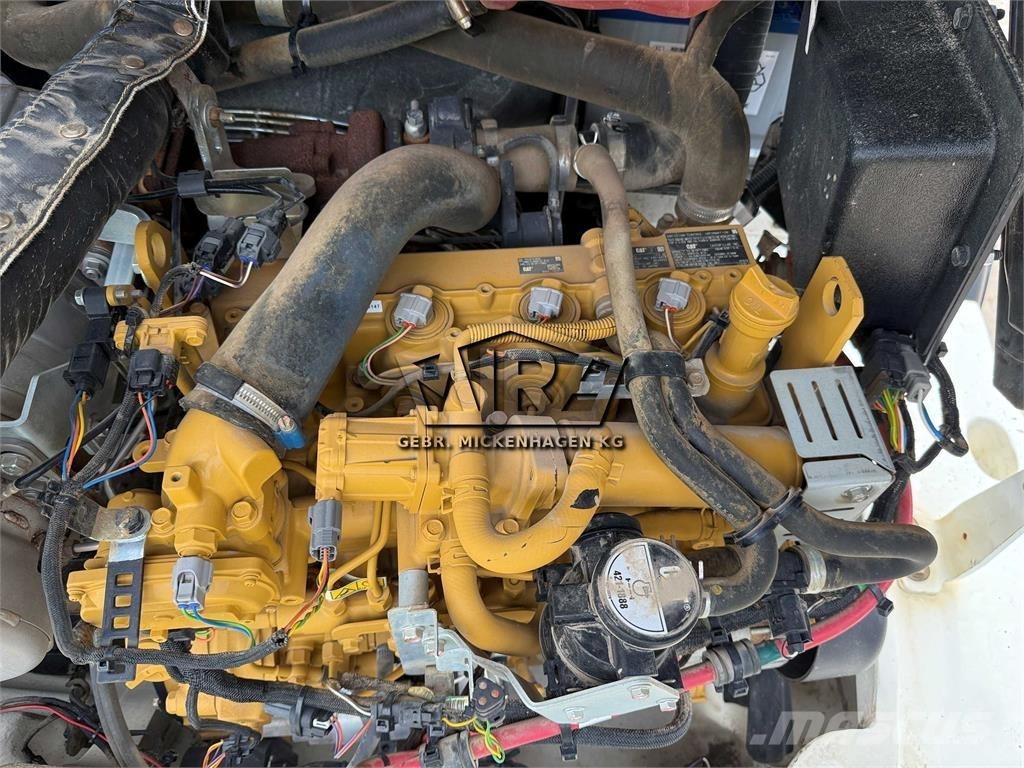 CAT 908M Kolesni nakladalci