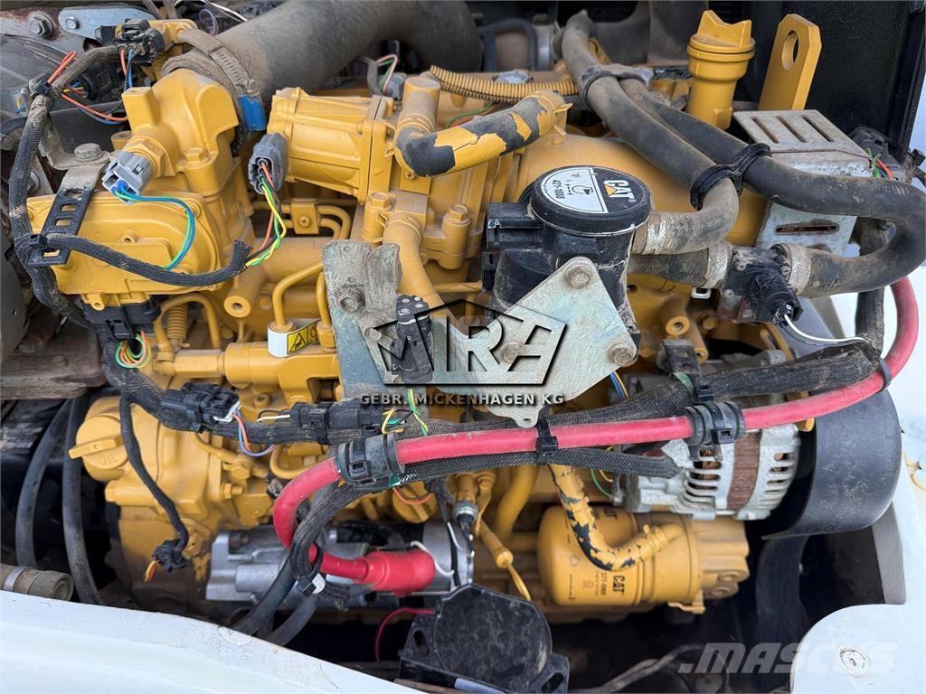 CAT 908M Kolesni nakladalci