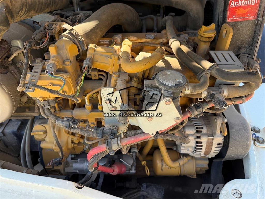 CAT 908M Kolesni nakladalci