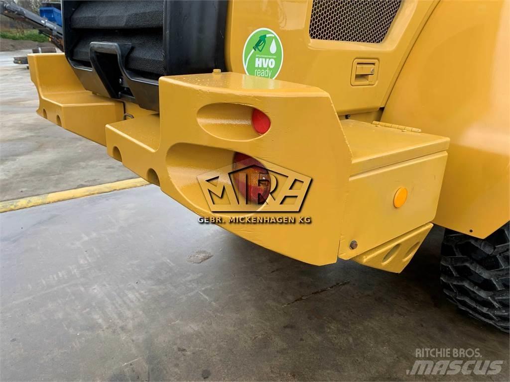 CAT 930M Kolesni nakladalci