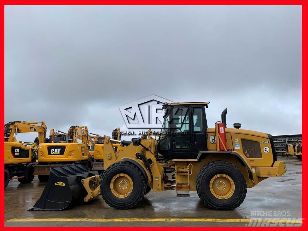 CAT 930M Kolesni nakladalci