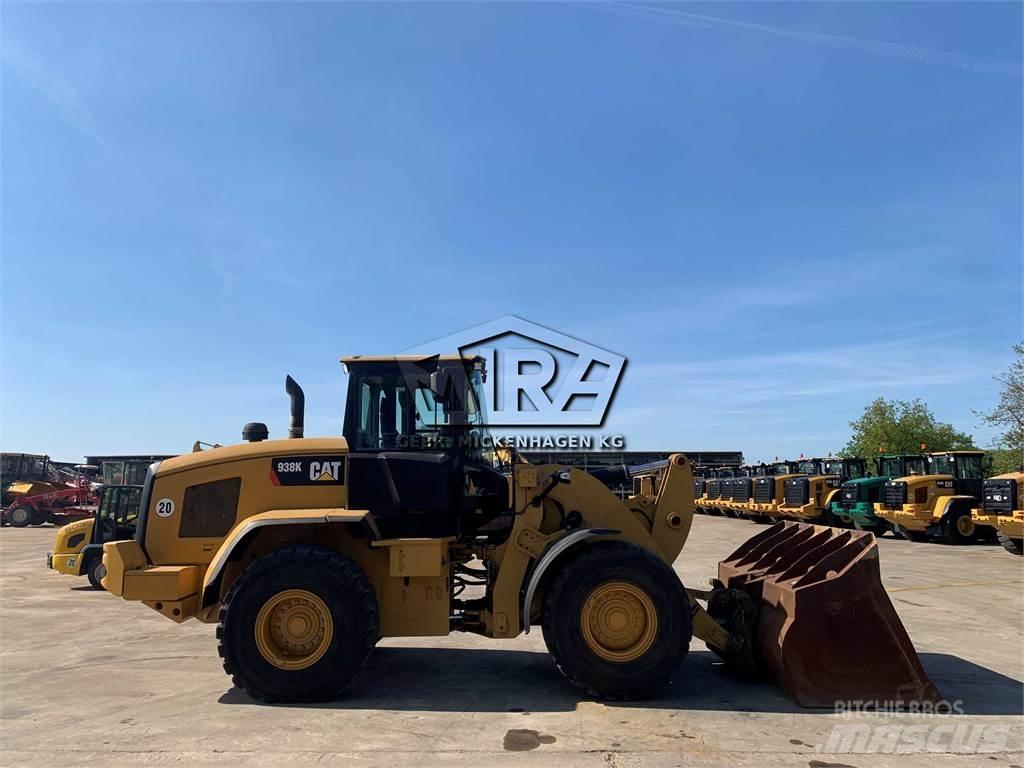 CAT 938K Kolesni nakladalci