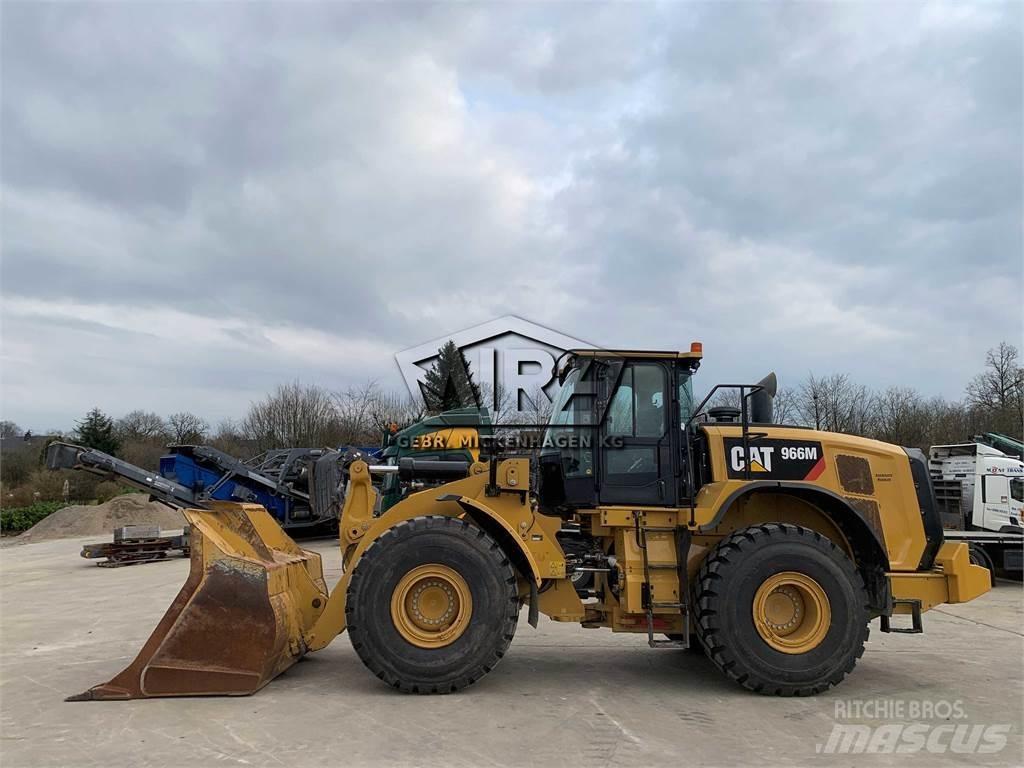 CAT 966M Kolesni nakladalci
