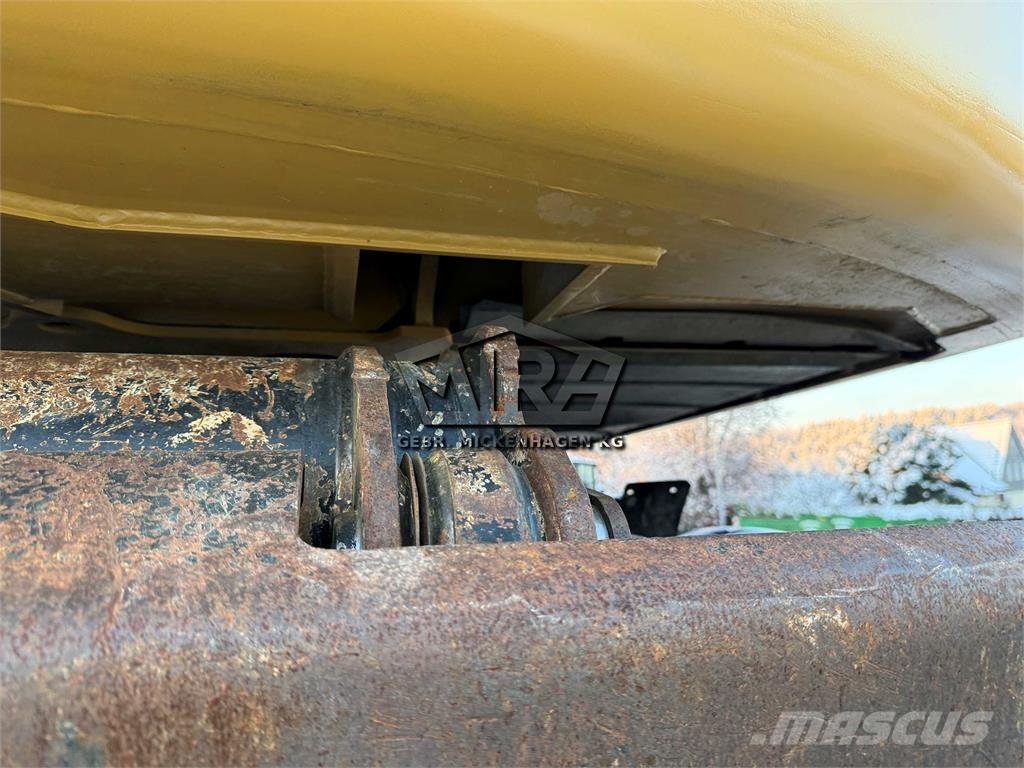 CAT M 316 D Bagri na kolesih