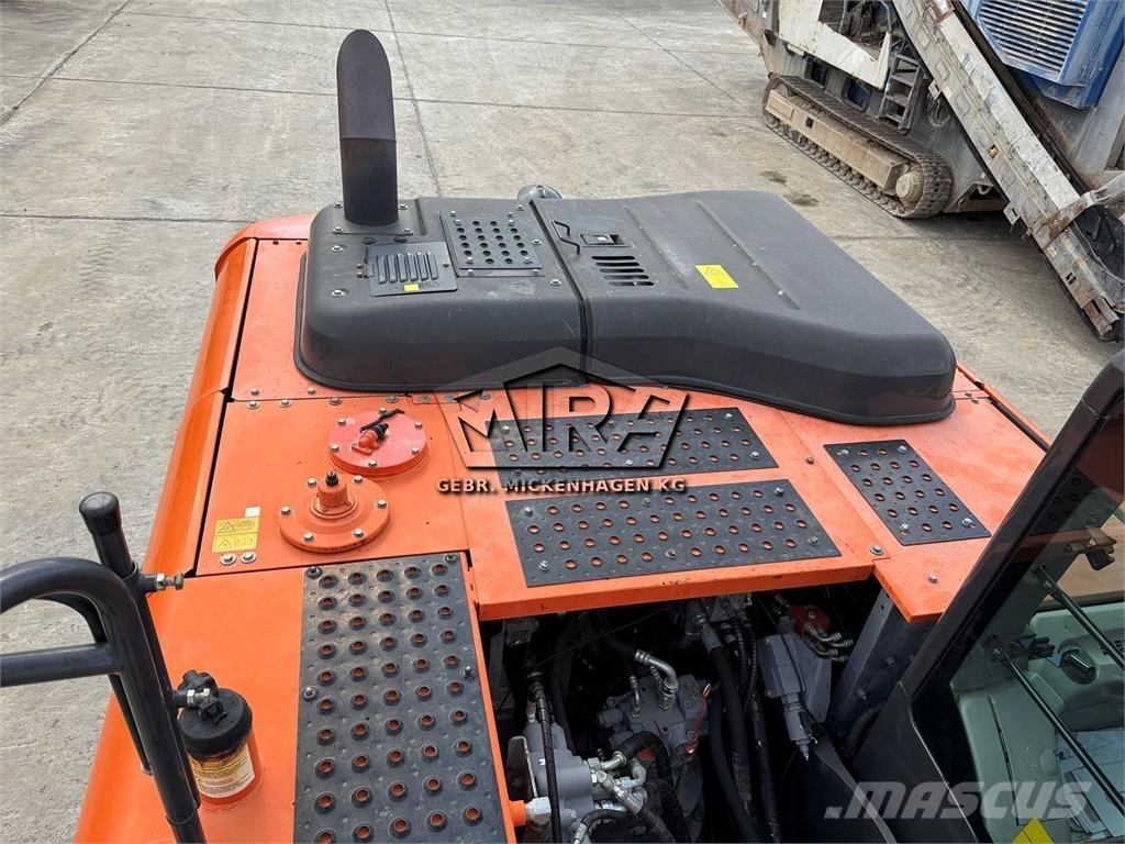 Hitachi ZX 220W-6 Bagri na kolesih