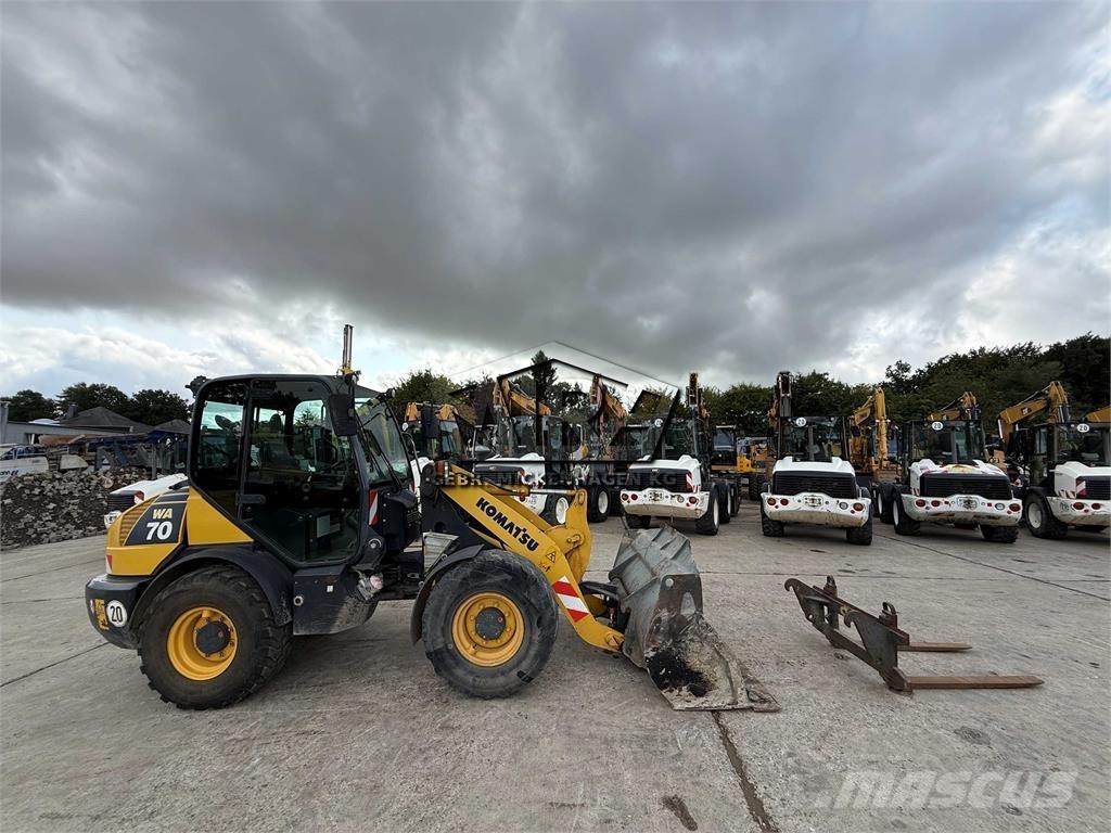 Komatsu WA70-7 Kolesni nakladalci