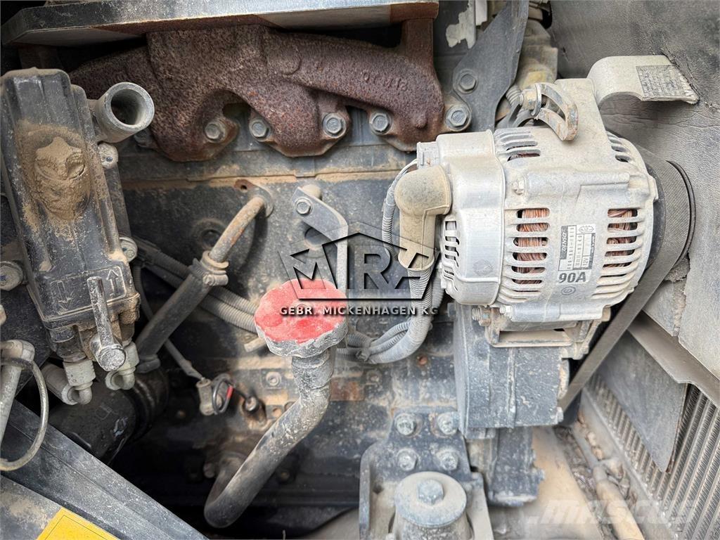Komatsu WA70-7 Kolesni nakladalci