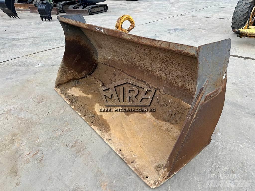 Volvo 2100 mm / L35 Žlice