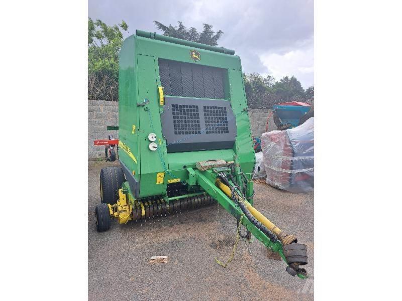 John Deere 592 Balirke (okrogle bale)