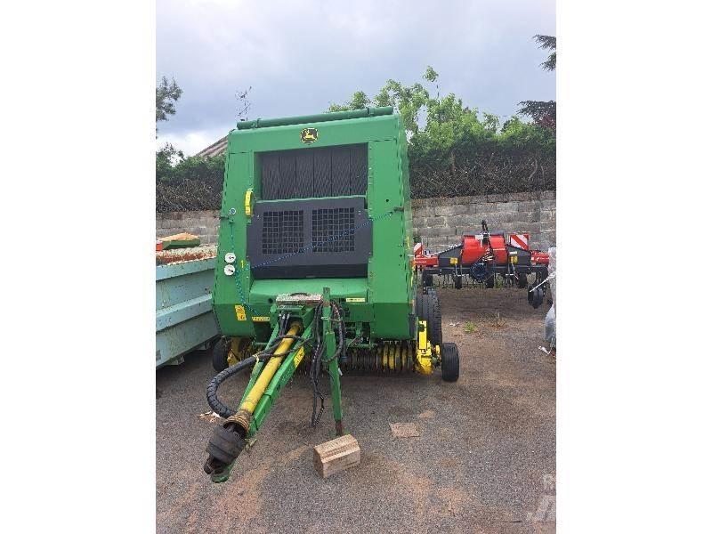 John Deere 592 Balirke (okrogle bale)