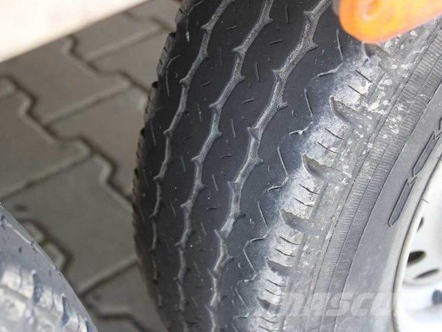 Agados DONA 36 Prikolica s ponjavo