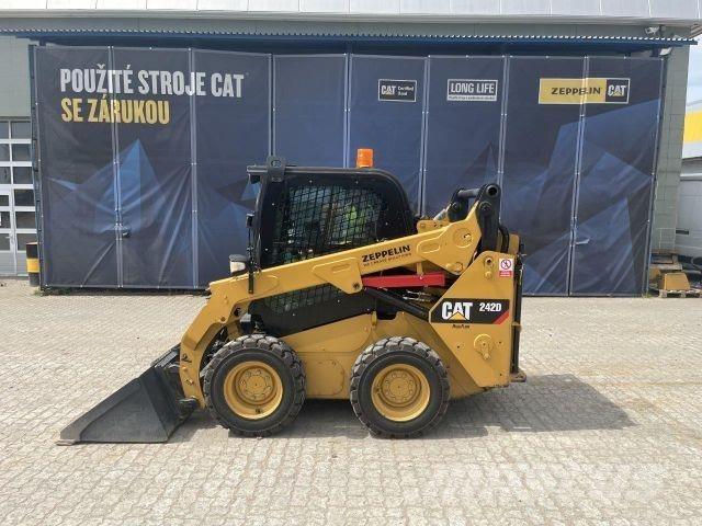 CAT 242D Gradbeništvo - drugo