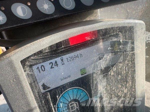 CAT 318F Bagri na kolesih