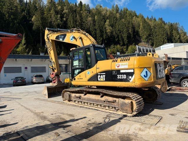 CAT 323D Bagri goseničarji