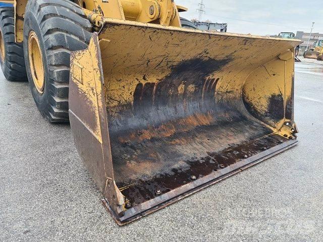 CAT 928F Kolesni nakladalci