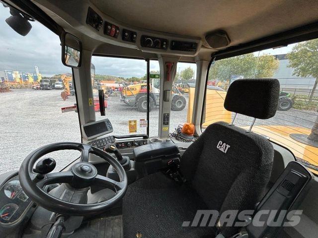 CAT 930K Radlader Kolesni nakladalci