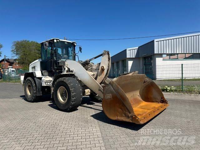 CAT 938 M / High Lift Kolesni nakladalci