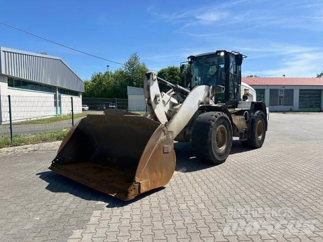CAT 938 M / High Lift Kolesni nakladalci