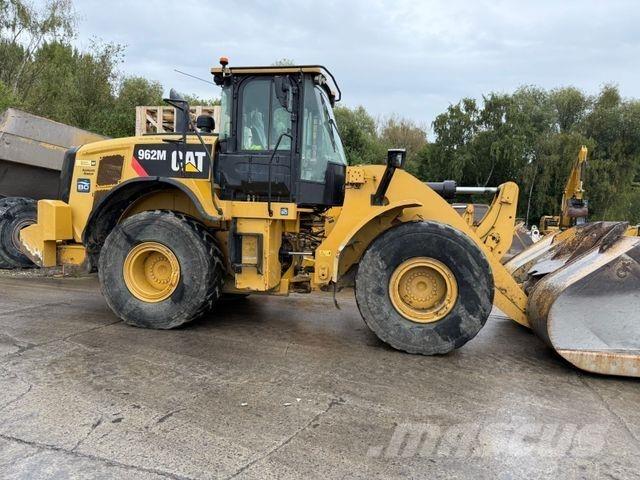 CAT 962 M Kolesni nakladalci
