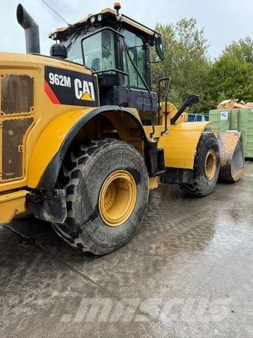 CAT 962 M Kolesni nakladalci